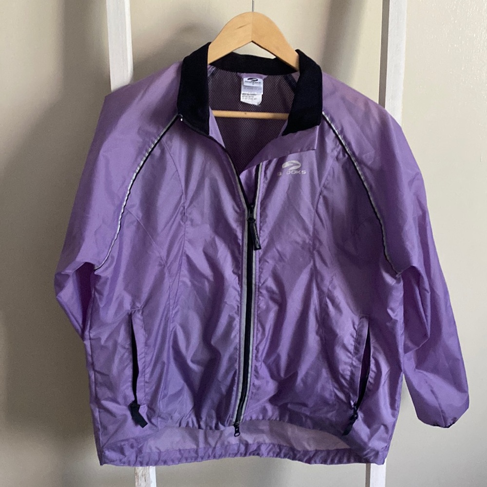 •Brooks windbreaker• - Picture 2 of 4